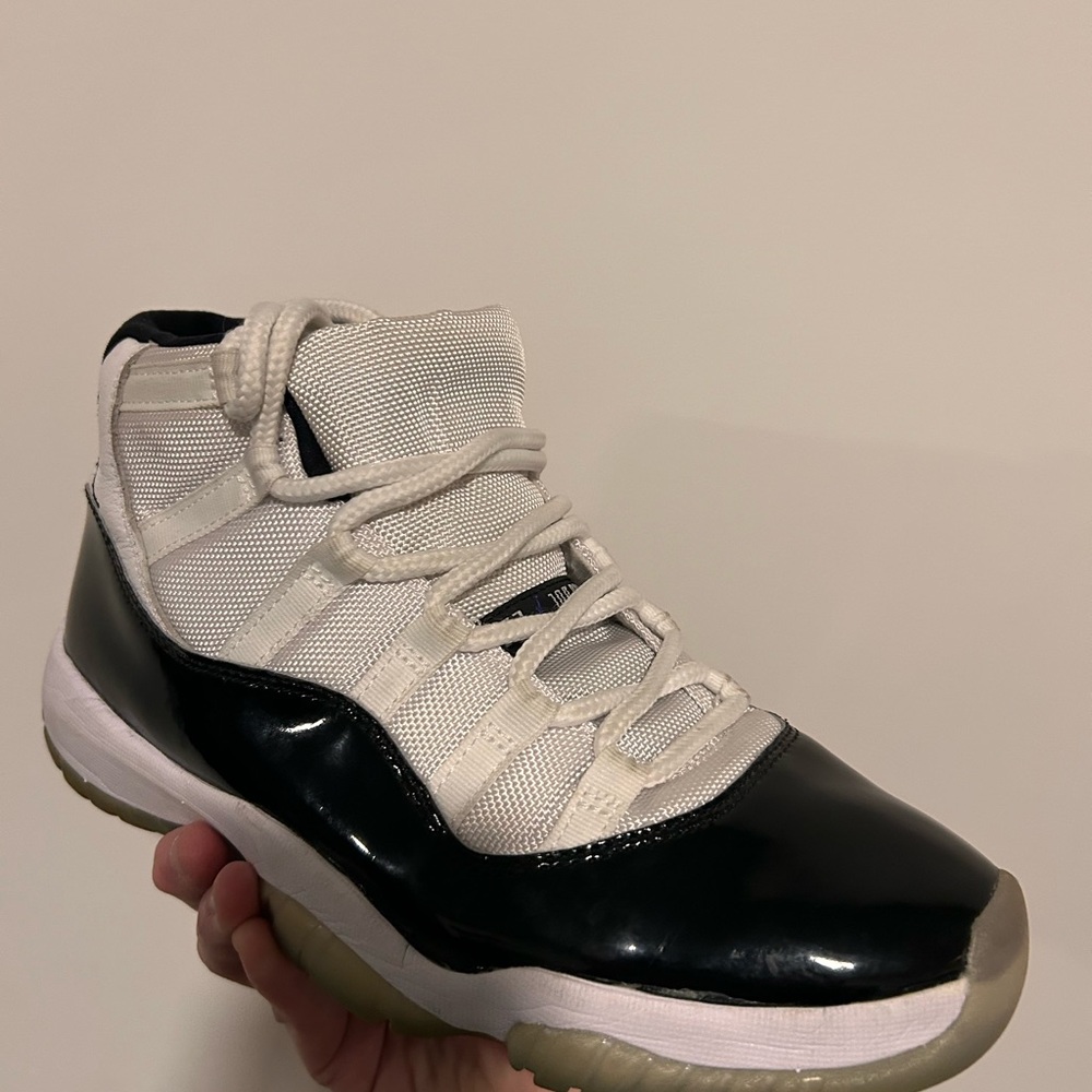 Men's Jordan 11 Retro Concord High Top Sneakers White and Black